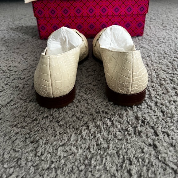 Tory Burch Cream Croc Embossed Loafers - Picture 3 of 9
